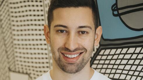 אימפריות נופלות: המהלך של אפל מבשר על עידן ה'פוסט-חיפוש'