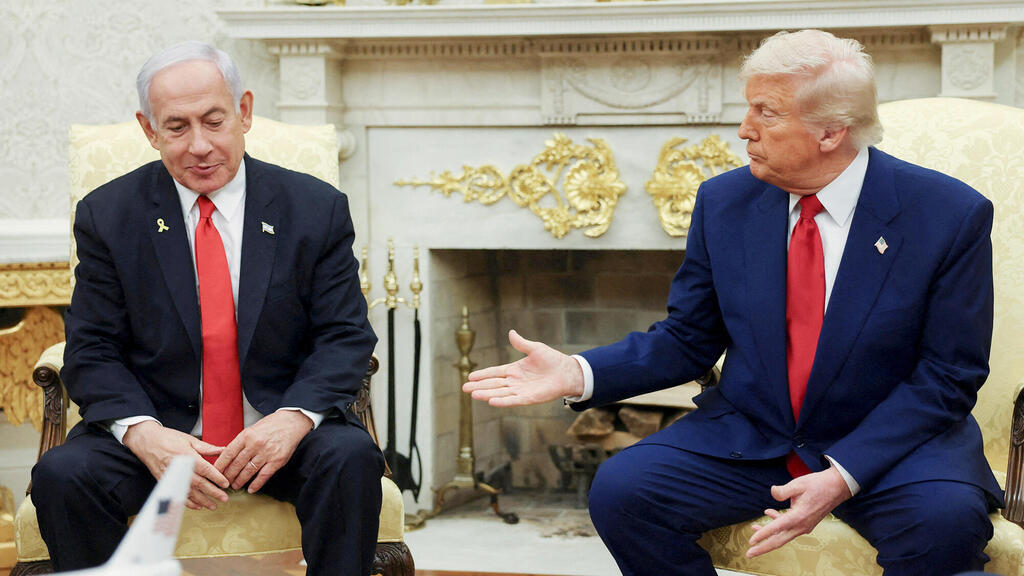 בנימין נתניהו ודונלד טראמפ (צילום: REUTERS/Kevin Mohatt) ביקור בנימין נתניהו דונלד טראמפ בית הלבן