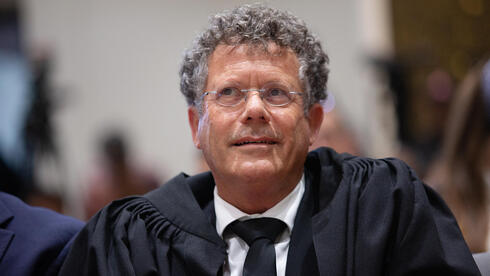 הממשלה החרימה, הנשיא עמית ביטל הדיון על הדחת היועמ"שית: "נמסור פסק דין"