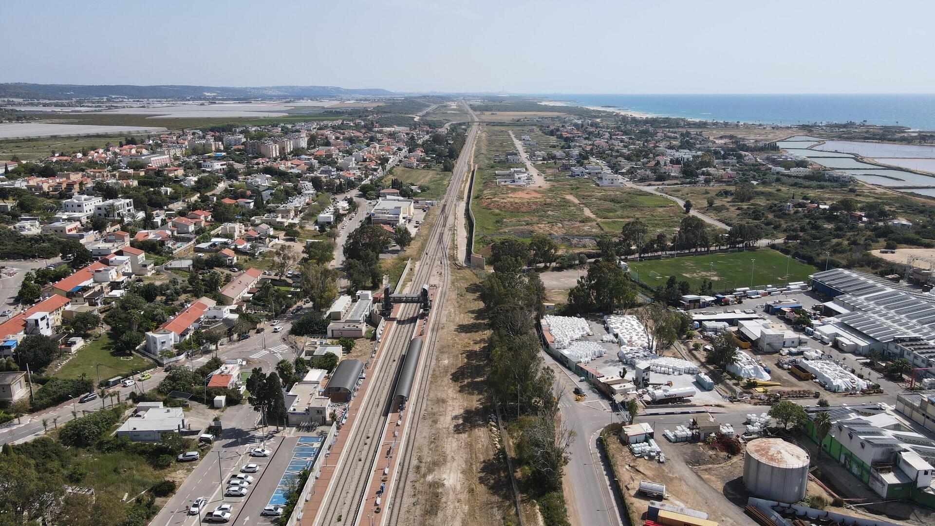 תחנת רכבת עתלית מבט מלמעלה אפריל 2023