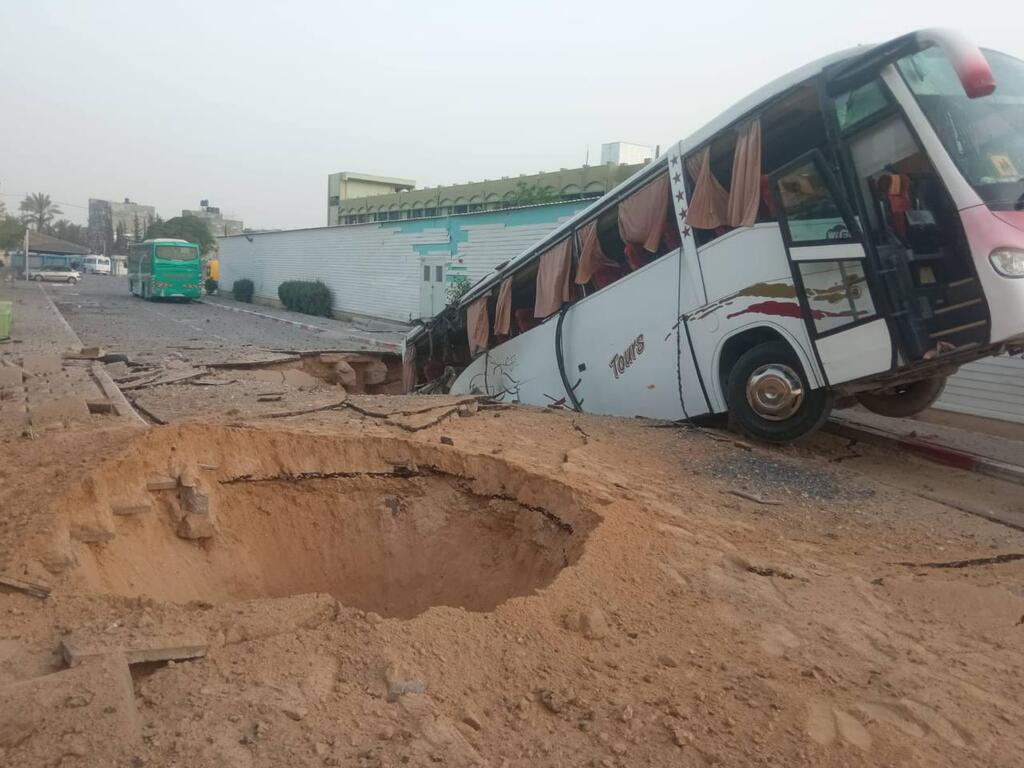 תוצאות תקיפה תקיפות בשטח בית החולים האירופי ב חאן יונס רצועת עזה