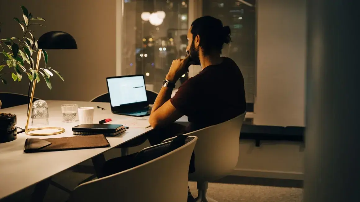 שעות עבודה ארוכות עבודה בלילה