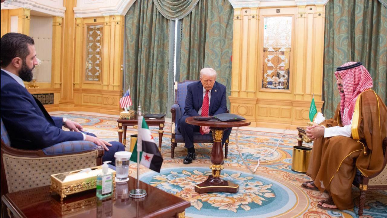 פגישת דונלד טראמפ ונשיא סוריה אחמד אל-שרע ב סעודיה