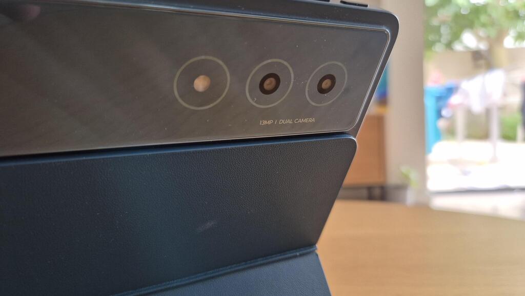 לנובו Yoga Tab Plus מצלמה
