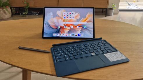 זה טאבלט או מחשב? ה-Yoga Tab Plus של לנובו בודק את גבולות הגזרה