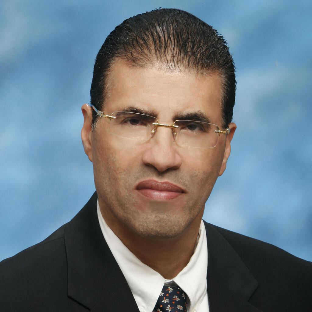 עורך דין ארנון גרפי