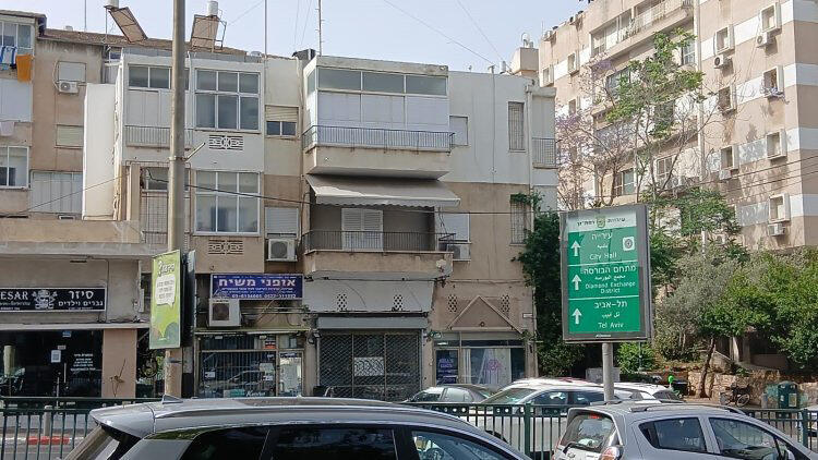 רמת גן פינת הרחובות ז'בוטינסקי - יוהנה (אל על) צפוי ייבנה מגדל בן  45 קומות מרכז הנדלן