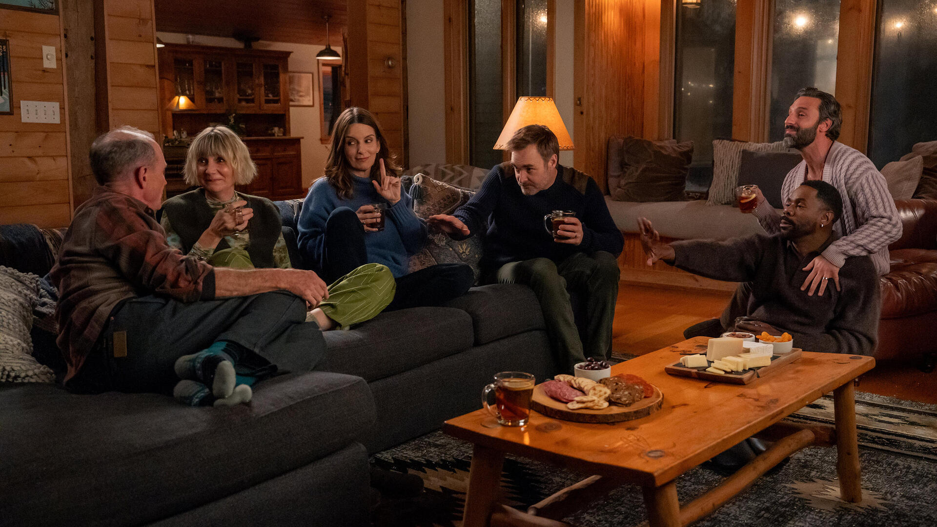  "ארבע העונות". לרוב, כשאנחנו רואים כאלה דמויות על המסך, אנחנו אמורים לבוז להן כי הן מנותקות ומרוכזות בעצמן