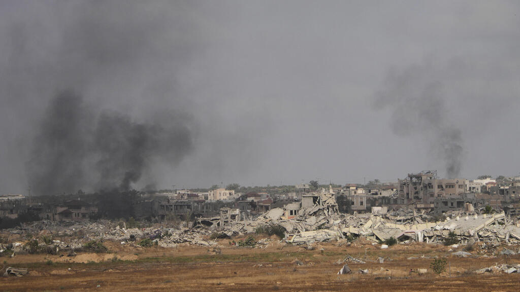 חאן יונס (ארכיון) (צילום: AP Photo/Ohad Zwigenberg) תקיפה של צה"ל ב חאן יונס רצועת עזה מלחמה בעזה 19.5.25