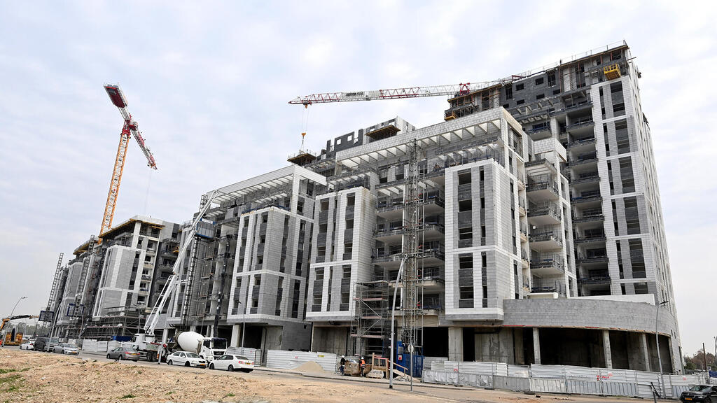 בנייה חדשה ביהוד מונסון (צילום: קובי קואנקס) בנייה חדשה פרוייקט בניית שכונות יהוד מונסון