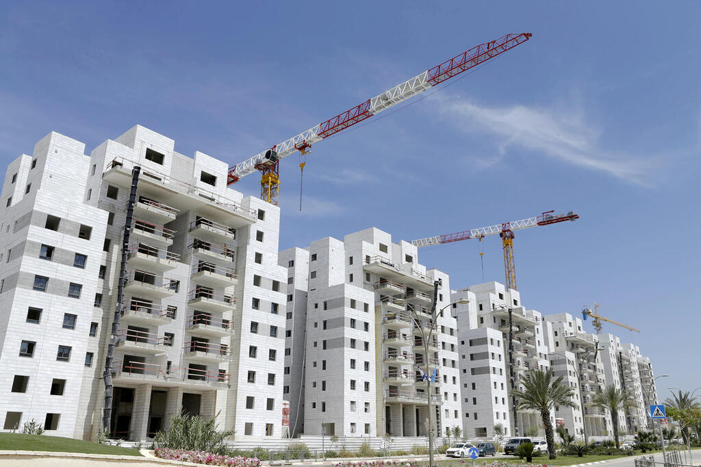 פרויקט בנייה של חברה חברת שבירו ב יבנה