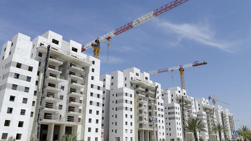 פרויקט בנייה של חברה חברת שבירו ב יבנה