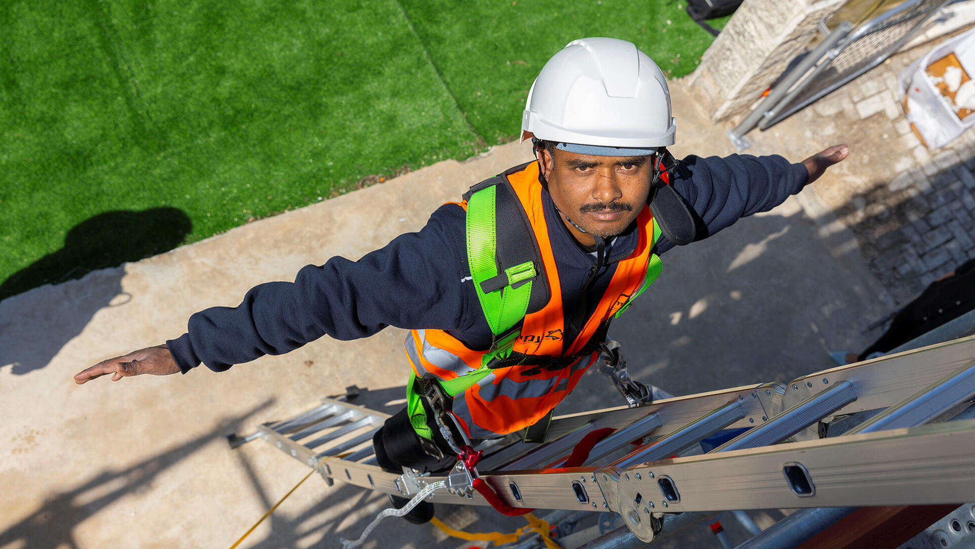 עובדים זרים עובדי בניין מהודו