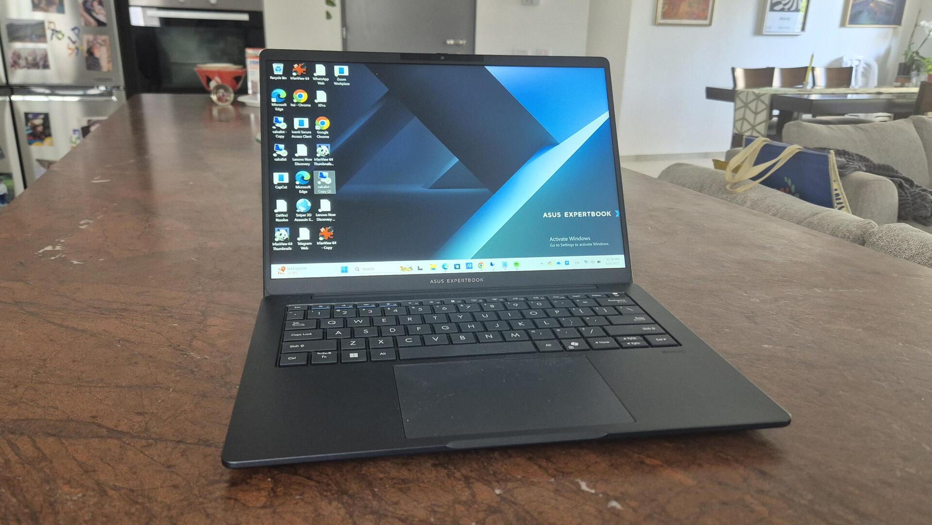 מחשב Asus Expertbook
