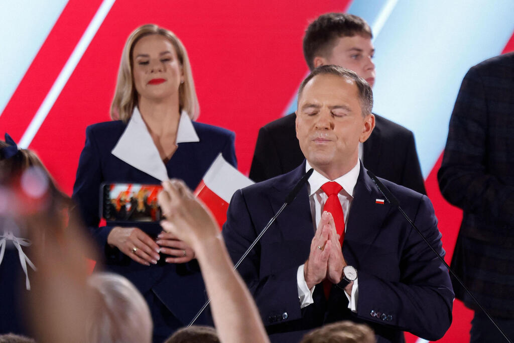 מועמד הימין לנשיאות פולין 2 קרול נברוצקי לאחר הבחירות ב פולין 1.6.25