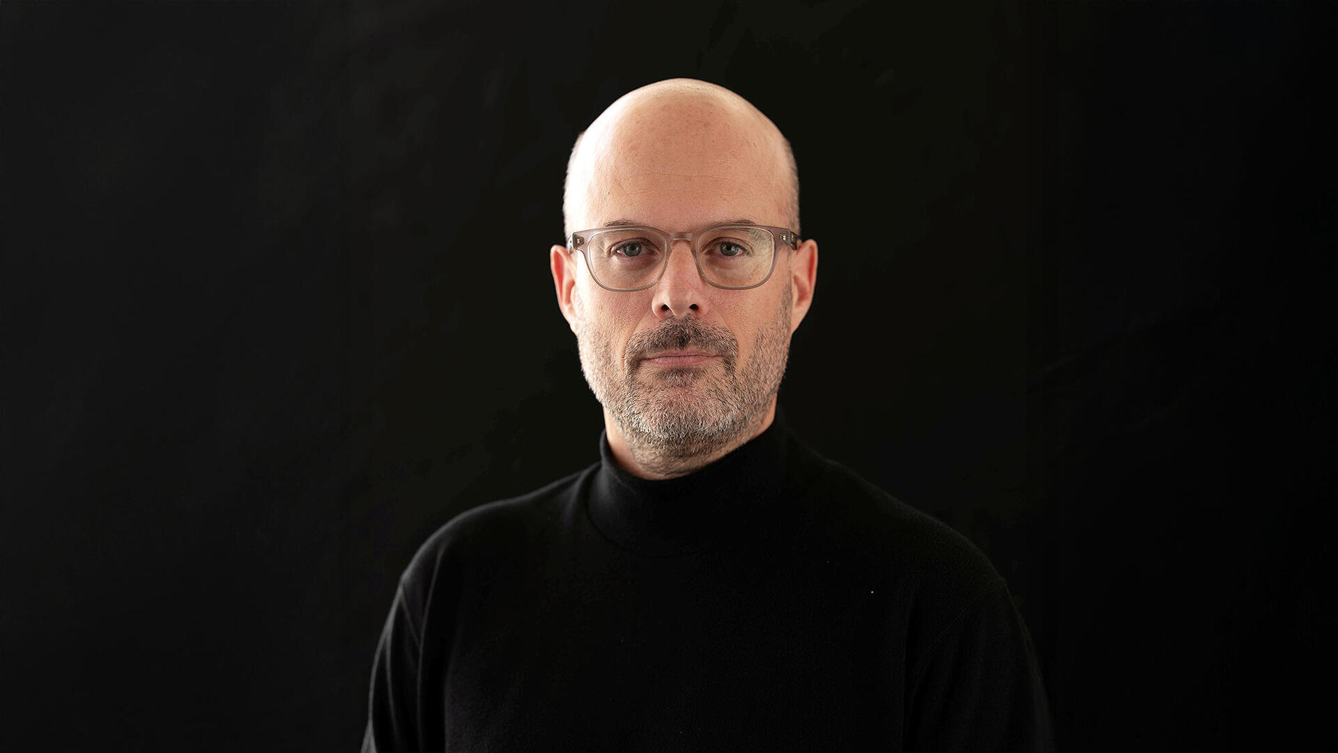 רועי אופנהיים מוזיקאי מעבד מוזיקלי מרצה ומנצח ישראלי פנאי