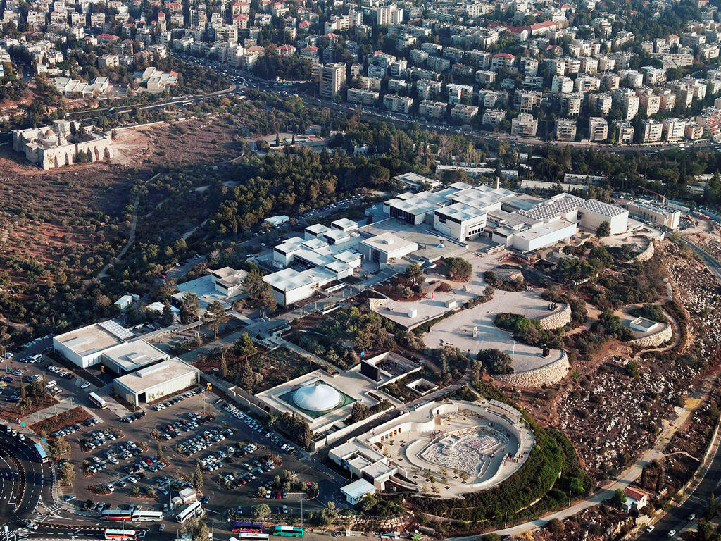 תמונת רחפן של מוזיאון ישראל