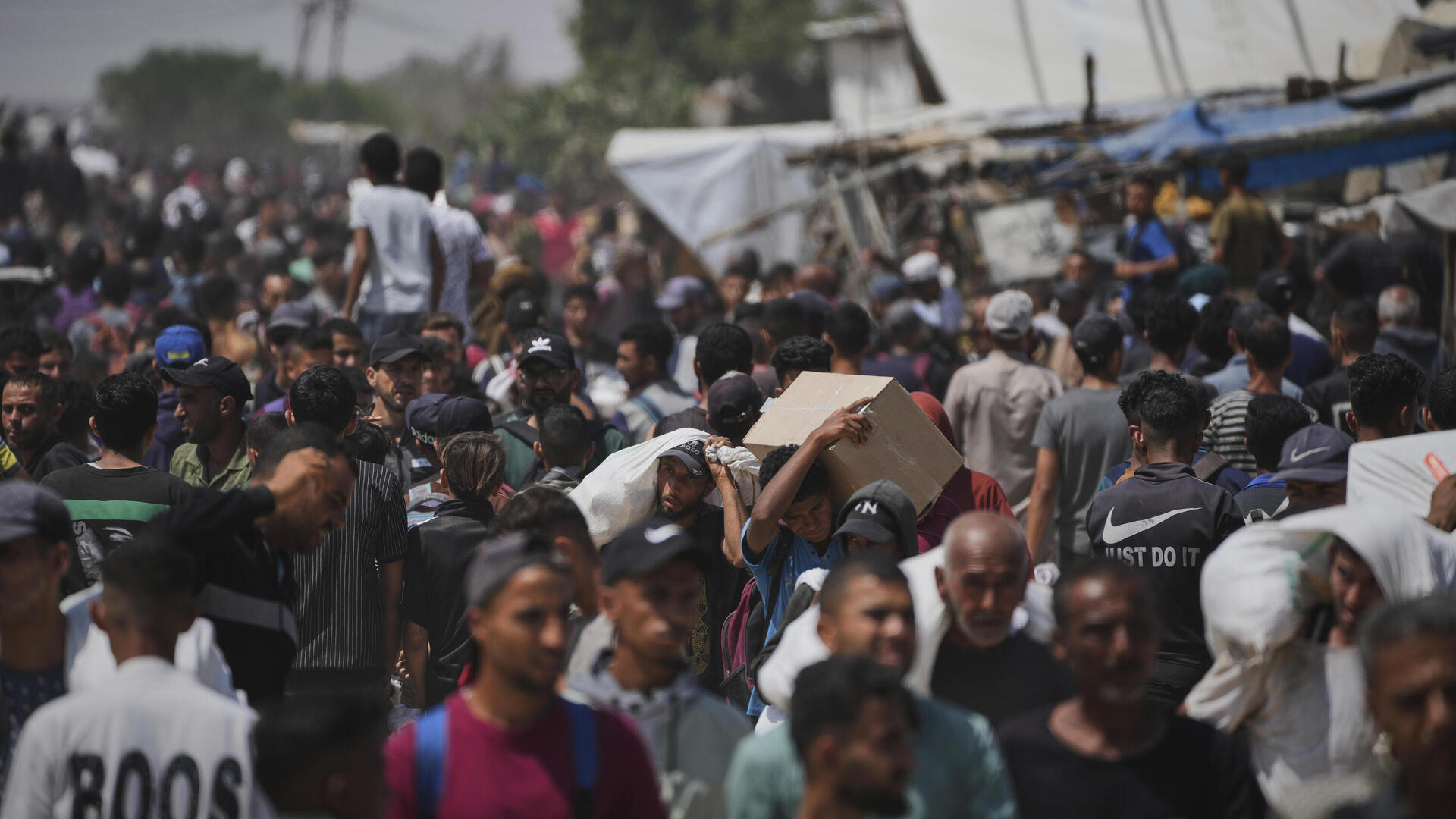 חלוקת סיוע הומניטרי ברפיח