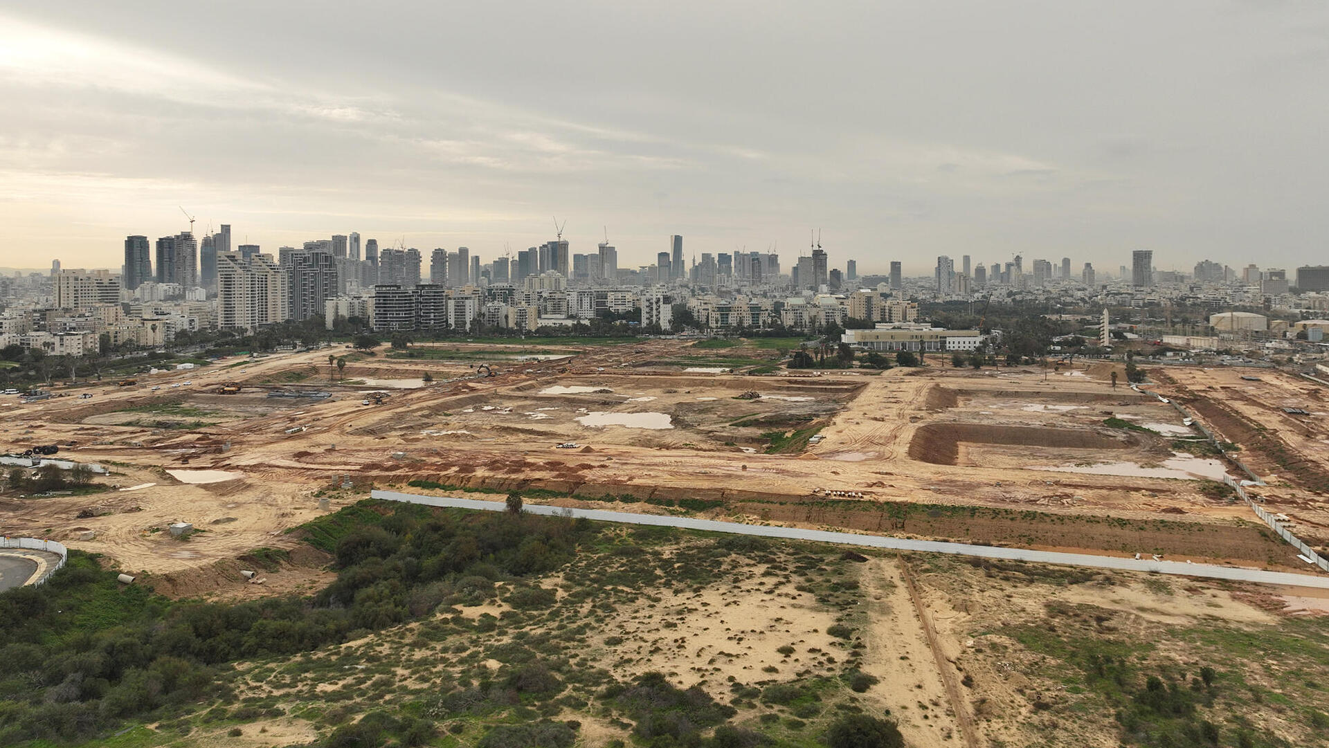 מתחם שדה דב