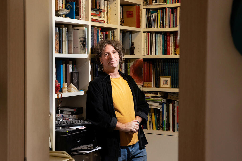 אליעז כהן (צילום: אלכס קולומויסקי) פנאי אליעז כהן משורר