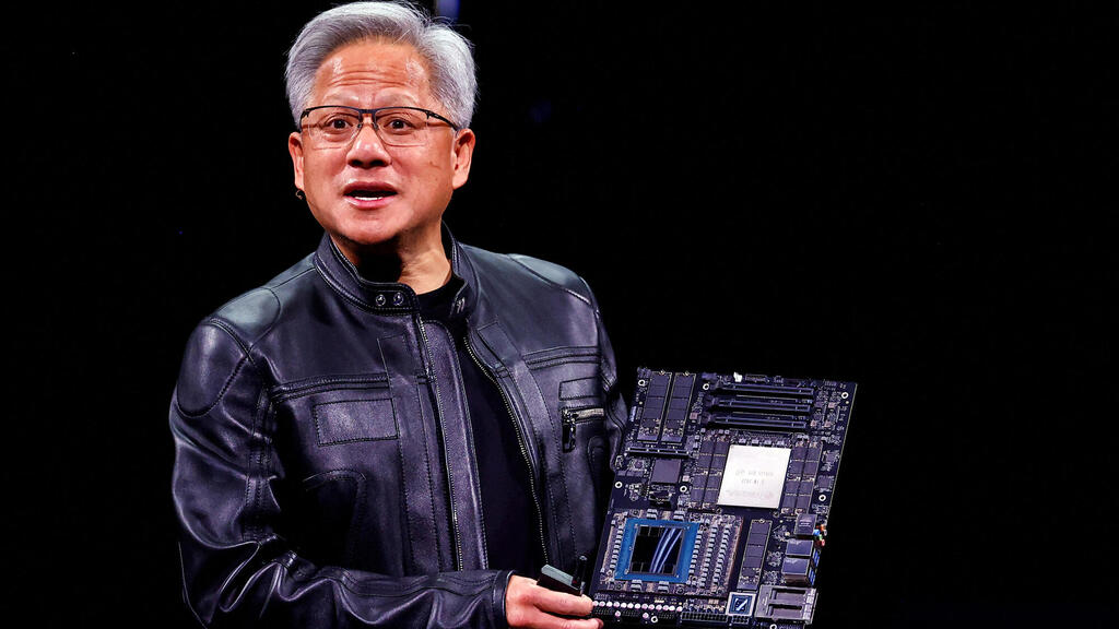 מנכ"ל אנבידיה ג'נסן הואנג (צילום: REUTERS/Ann Wang) ג'נסן הואנג גנסן הואנג מנכל נבידיה