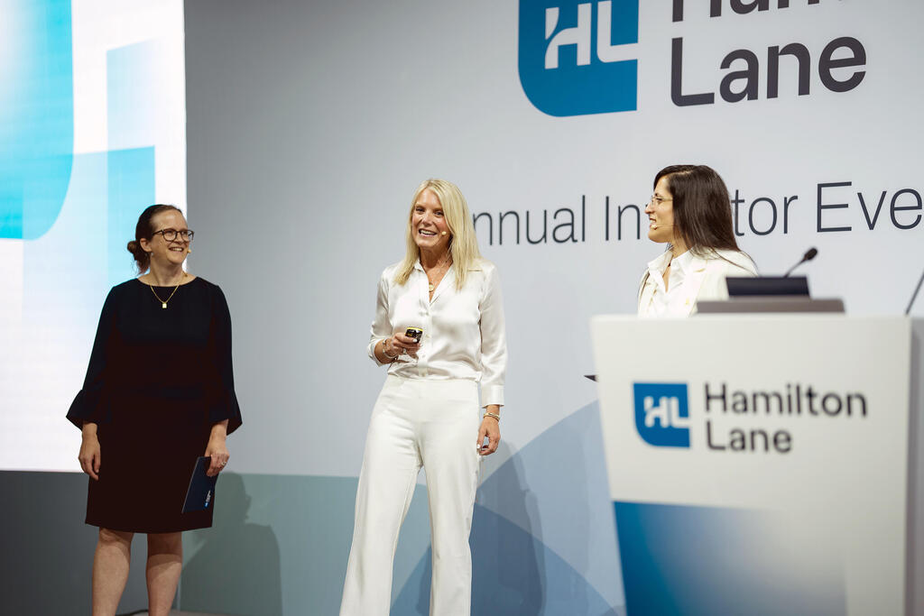 (L to R) Hamilton Lane's Zoe Nakash, Stephanie Davis, and Hagit Mozgar. (Photo: Tomer Foltin) סטפני דייויס זואי נקש ו חגית מוזגר המילטון ליין