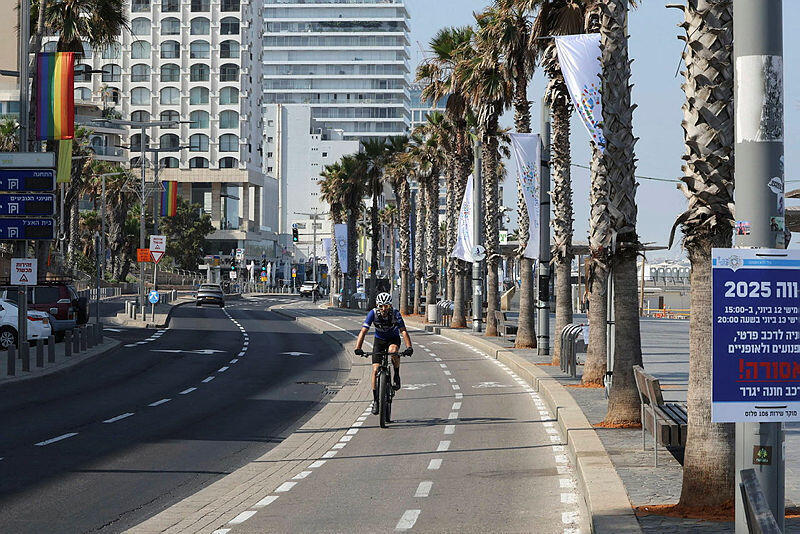 תקיפה באיראן הטיילת ב תל אביב בבוקר שלאחר התקיפה 13.6.25
