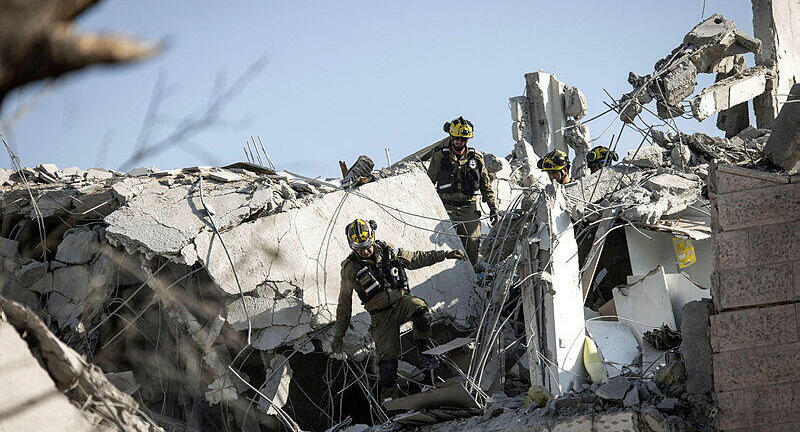 בניין שנפגע ב ראשון לציון הרס מלחמה עם איראן 14.6.25