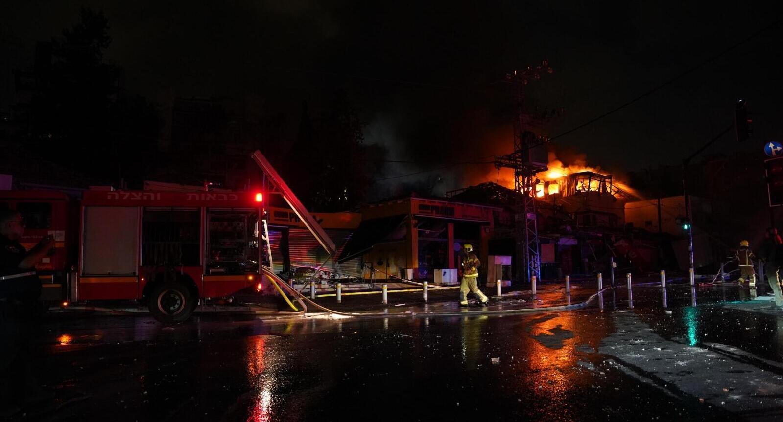 נפילת טיל איראני ב רחובות איראן מלחמה עם איראן 15.6.25