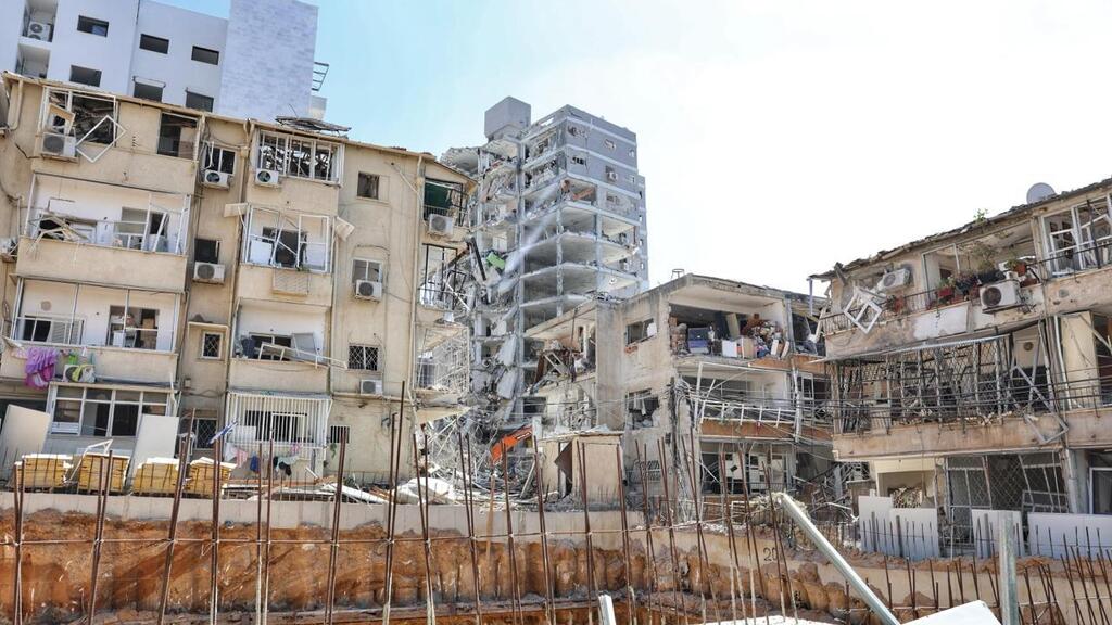 הרס ב בת ים ירי טילים מ איראן מבצע עם כלביא