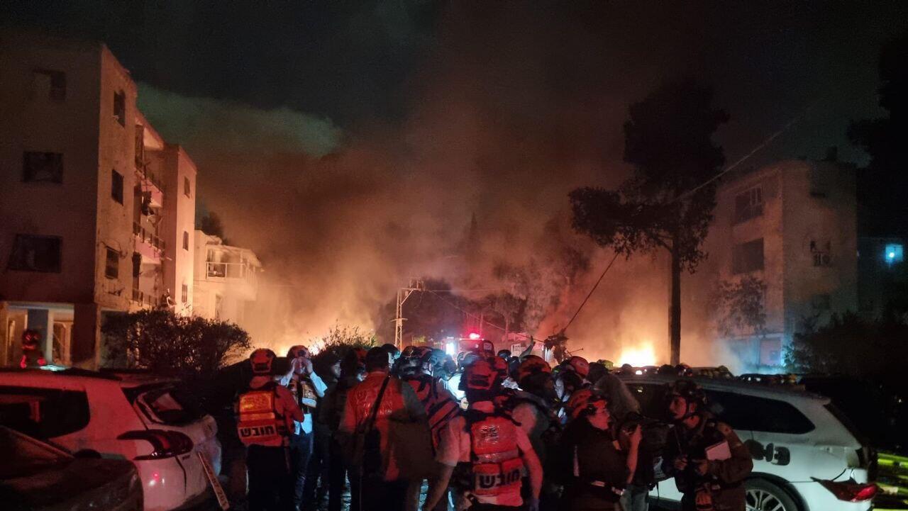 חיפה נפילה פגיעה ישירה אש תקיפה איראנית איראן מטח עקב שיגור טיל בליסטי 15.6.25