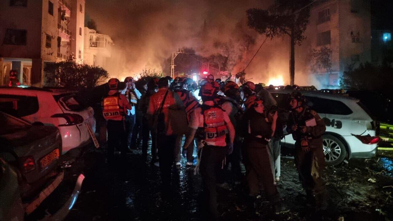 חיפה נפילה פגיעה ישירה אש תקיפה איראנית איראן מטח עקב שיגור טיל בליסטי 15.6.25