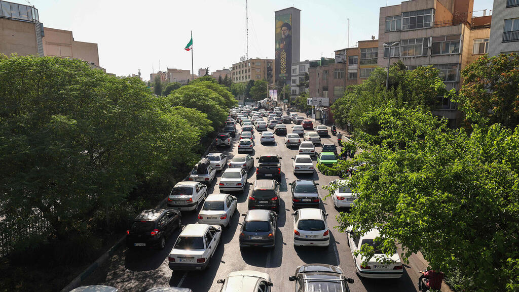 פקקים בעקבות עזיבה המונית של טהראן