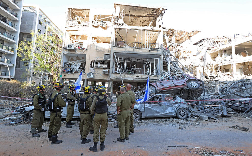 פגיעת טיל איראני ב רמת גן