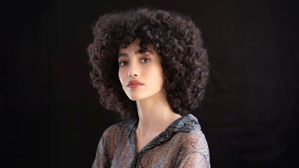 ליהי טולדנו זמרת יוצרת ושחקנית פנאי