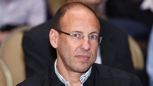 צילום: אוראל כהן גיל שרון מגביר את הלהבות ומחלט ערבויות לסלקום, שלא נשארת חייבת: "חציית קו אדום"