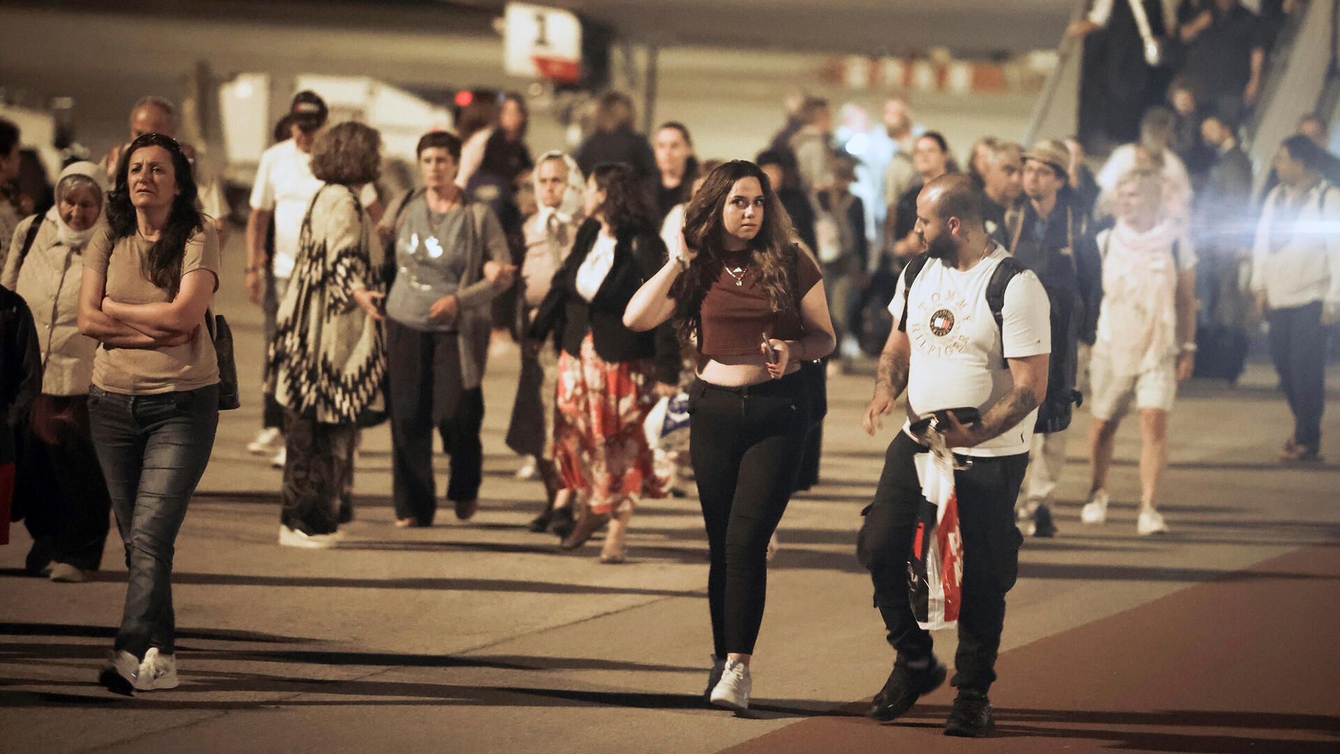 טיסת החילוץ הראשונה של ישראלים לארץ נתב"ג 18.6.25