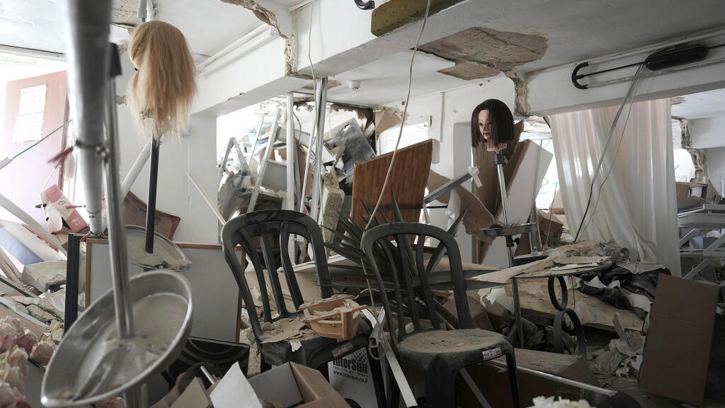 רמת גן זירה נפילה פגיעה חנות הריסות טיל טילים ירי איראן 19.6.25