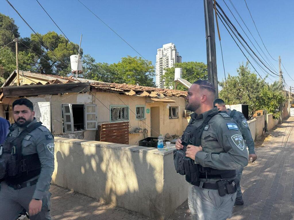 באר שבע (צילום: דוברות המשטרה) זירת נפילת טיל ב באר שבע איראן טילים עם כלביא
