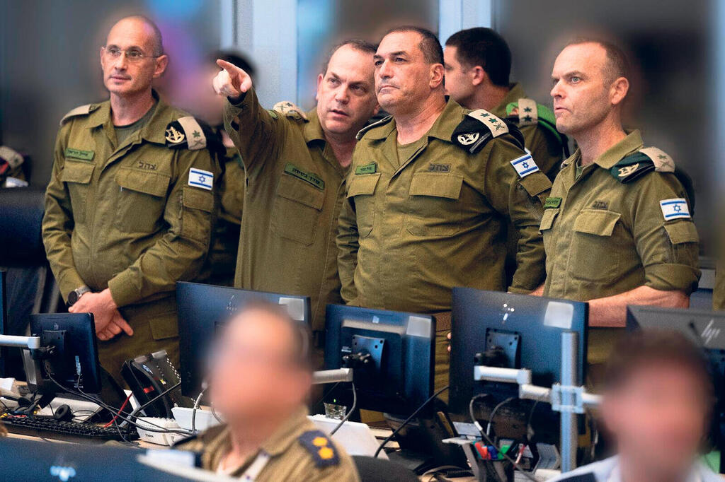 הרמטכ"ל אייל זמיר בבור בעת המתקפה באיראן (צילום: דובר צהל) הרמטכ"ל אייל זמיר בבור בעת המתקפה באיראן
