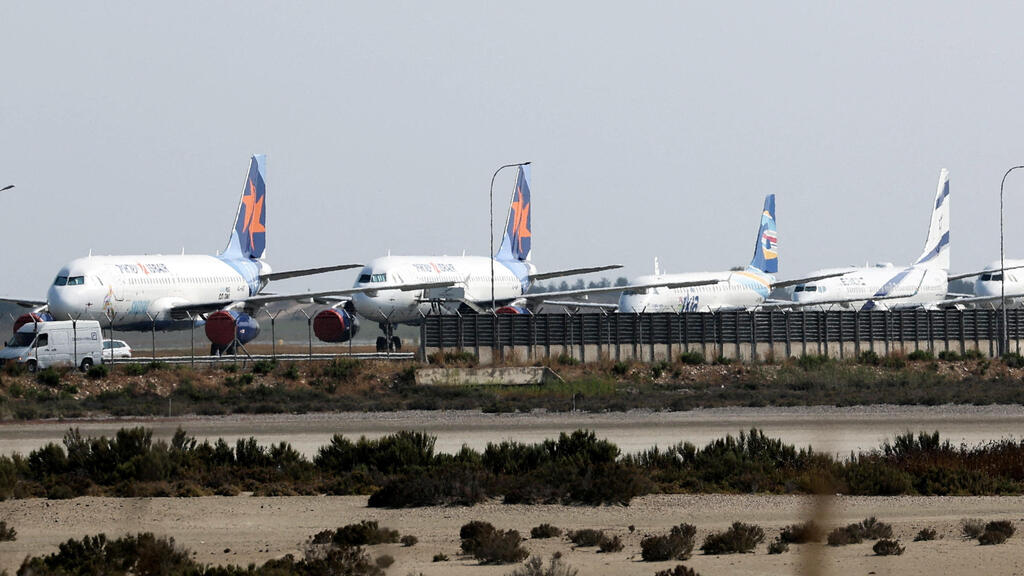 מטוסים של אל על ארקיע ו ישראייר חונים ב שדה התעופה ב לרנקה קפריסין 16.6.25