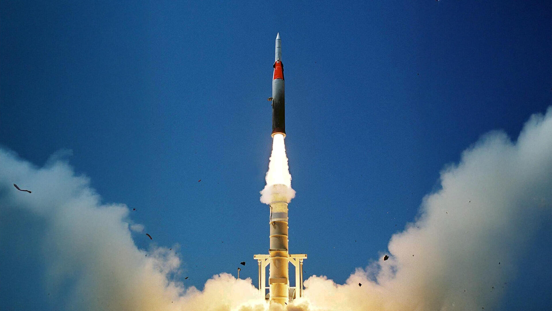 ניסוי של טיל חץ