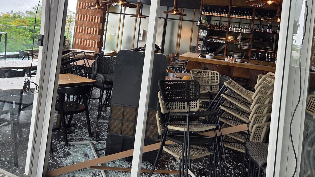 פגיעת טיל איראני בסניף מימי-נונו בנס ציונה