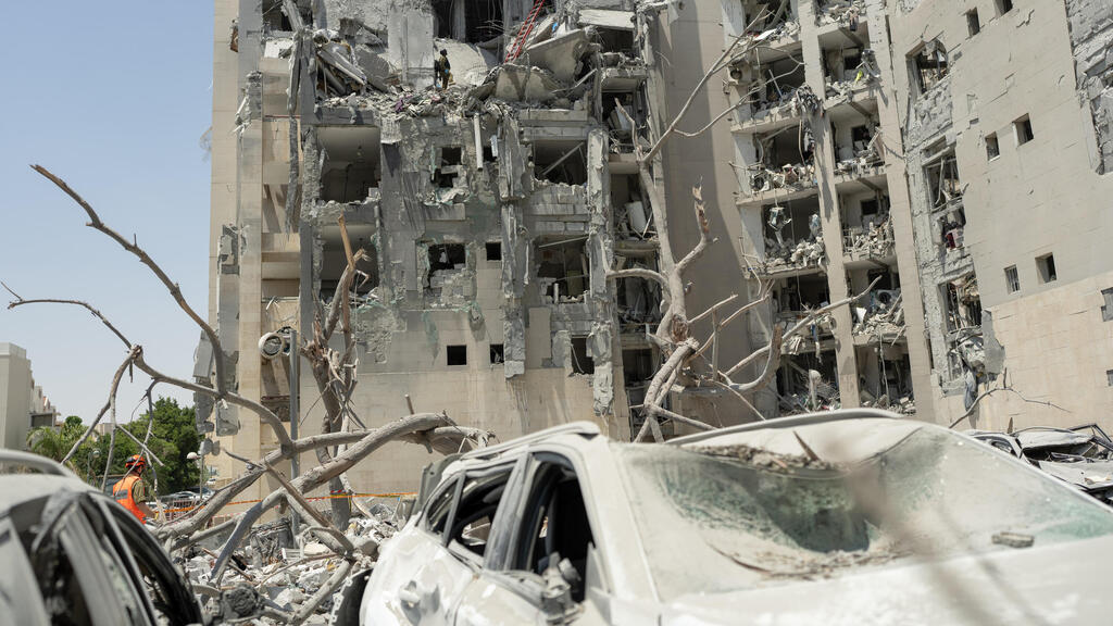 הרס ב באר שבע אחרי נפילת טיל מ איראן 24.6.25