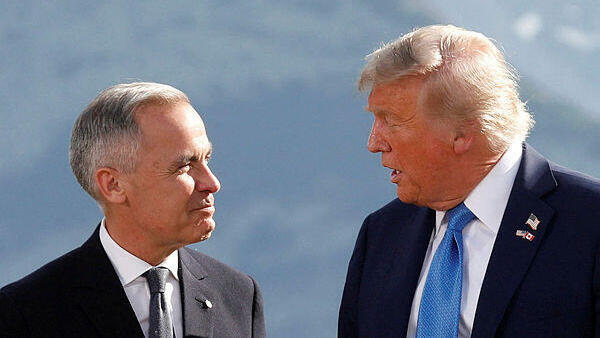 נשיא ארה"ב דונלד טראמפ ור"מ קנדה מארק קרני (ארכיון) (צילום: רויטרס) נשיא ארה"ב דונלד טראמפ ו רה"מ קנדה מארק קרני