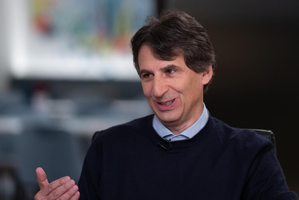 מארק רואן מנכ"ל אפולו