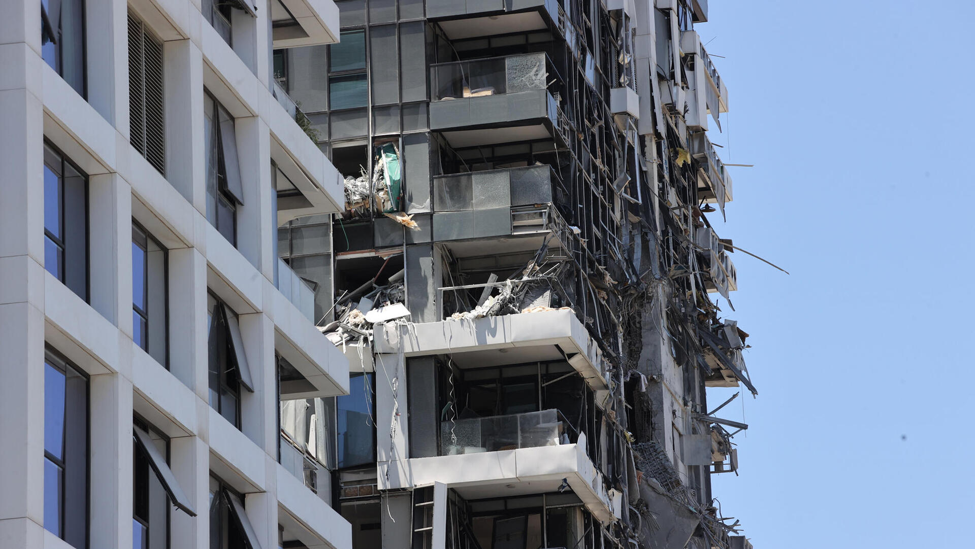 בניין יוקרה בתל אביב שנפגע מטילים איראניים