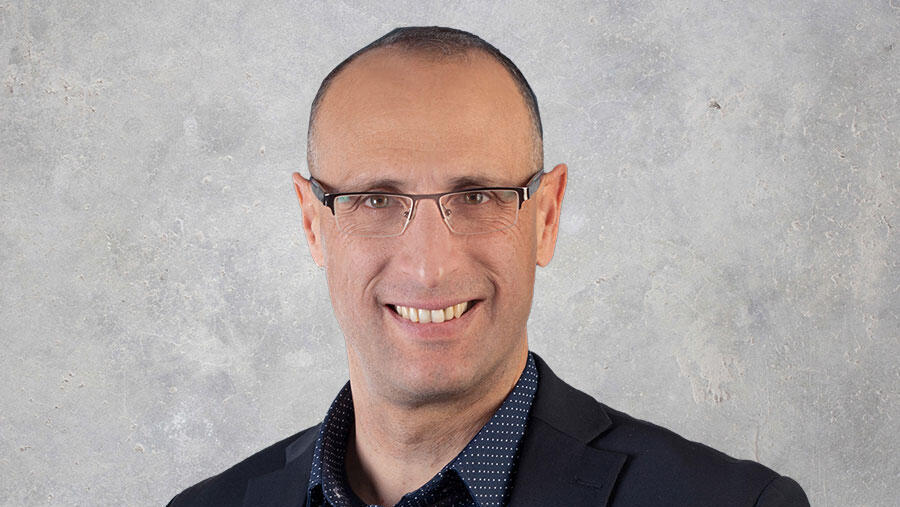 עו"ד איל צורף 