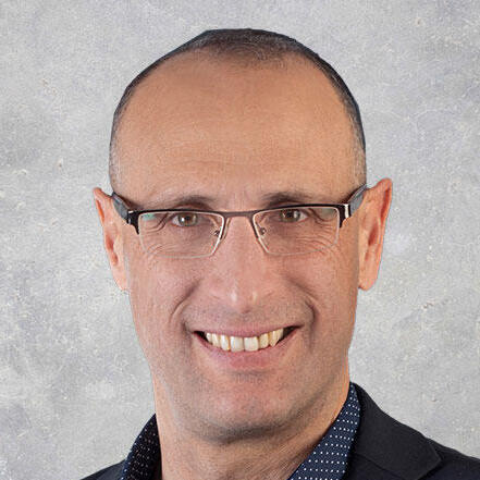 עו"ד איל צורף 