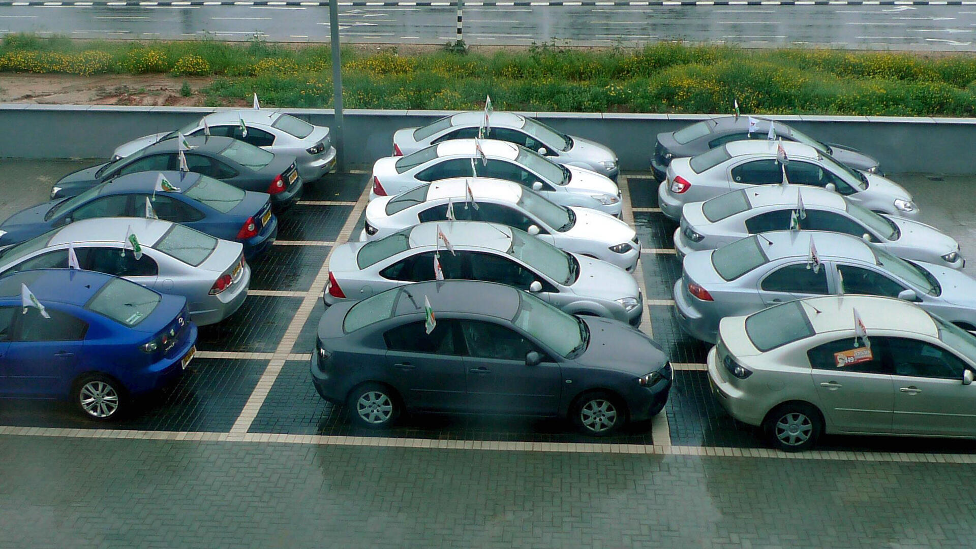 מגרש מכוניות השכרת רכב ליסינג